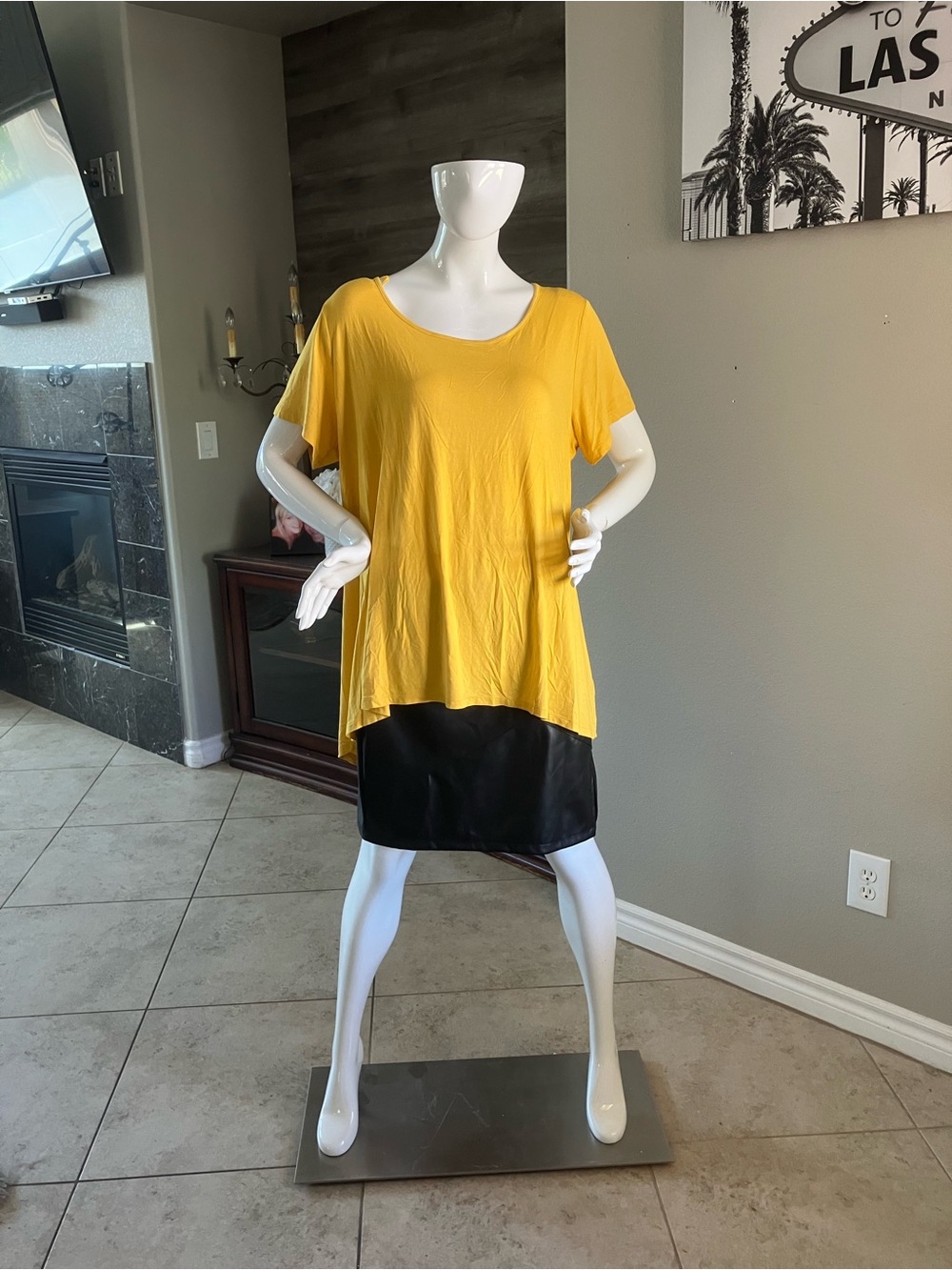 Philosophy Woman Bright Mustard Yellow Scoop Neck Tee 2X - Picture 3 of 9